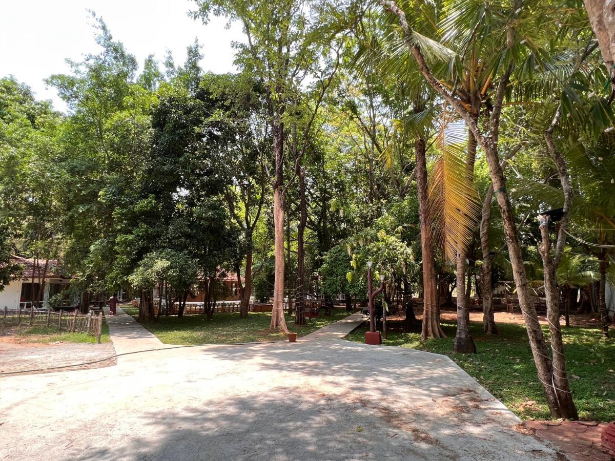 Surya Eco And Wedding Resort Thrissur Eksteriør billede