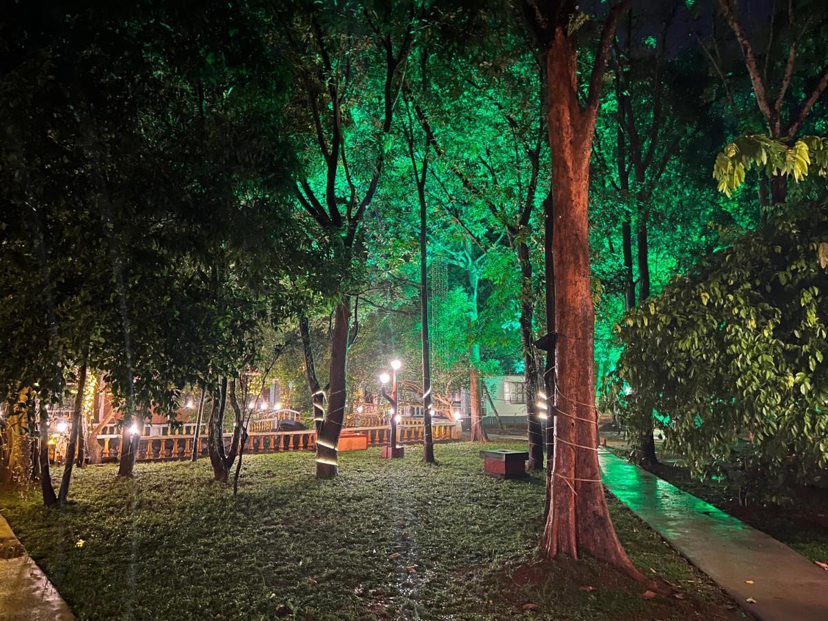 Surya Eco And Wedding Resort Thrissur Eksteriør billede