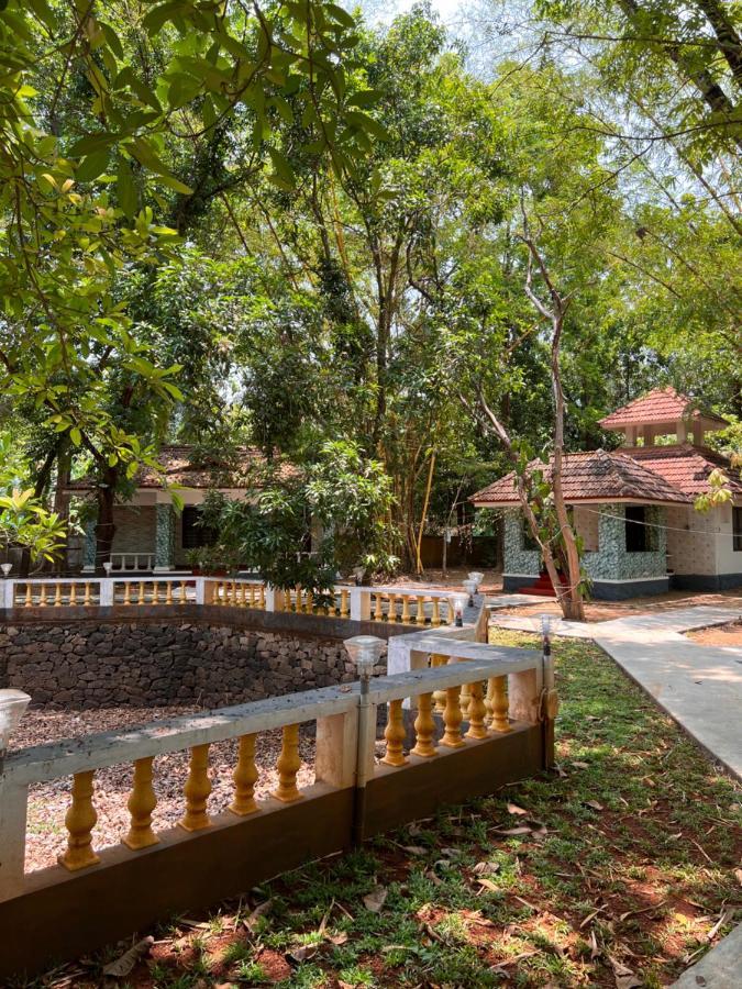 Surya Eco And Wedding Resort Thrissur Eksteriør billede