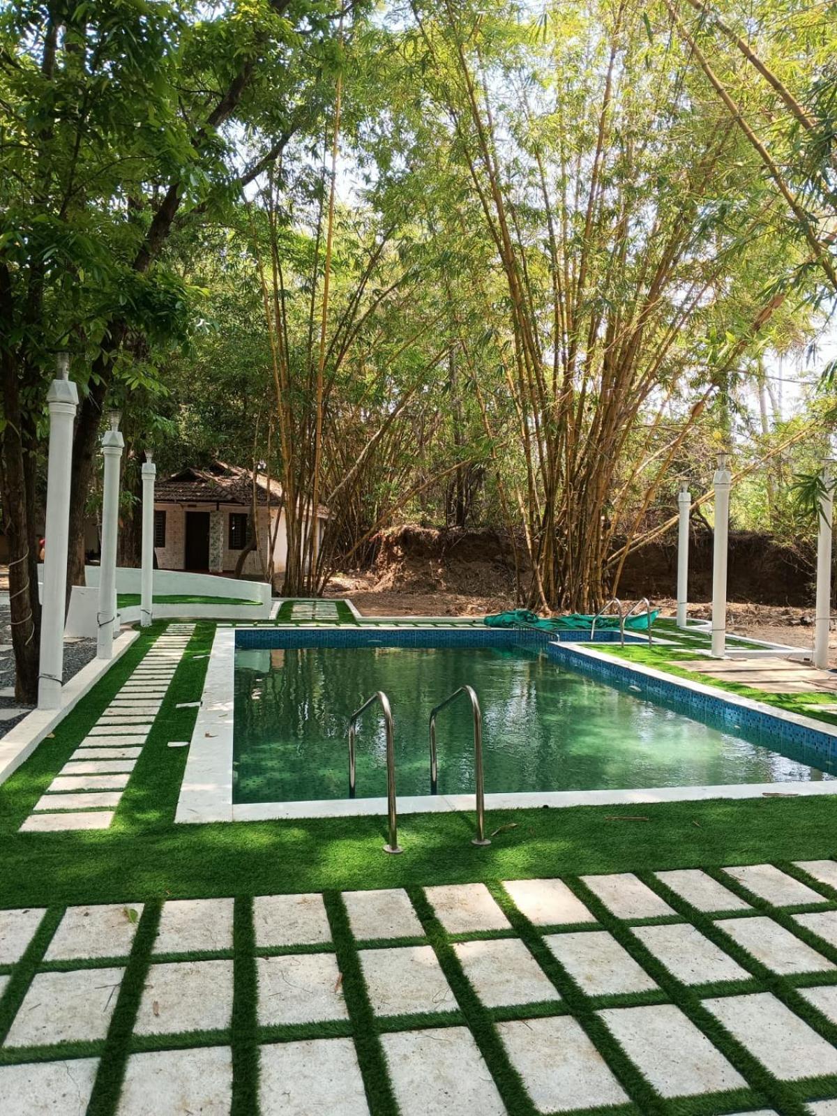 Surya Eco And Wedding Resort Thrissur Eksteriør billede