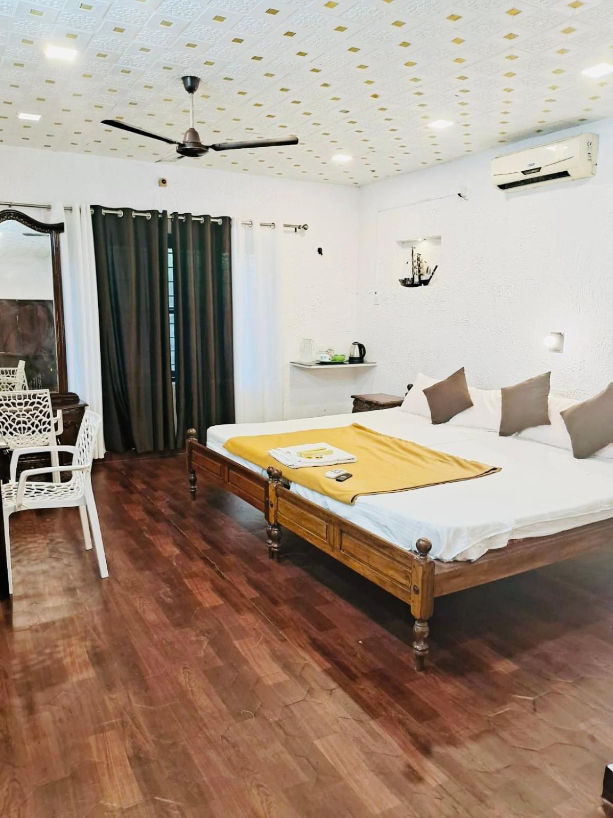 Surya Eco And Wedding Resort Thrissur Eksteriør billede